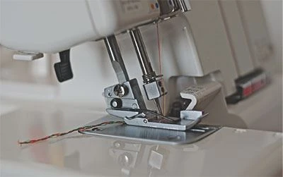 Overlock sewing machine